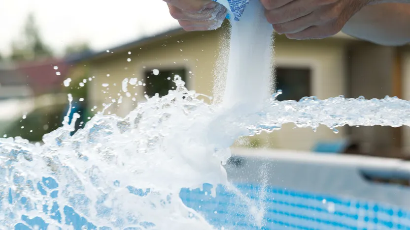 Einen Pool befüllen: So geht's
