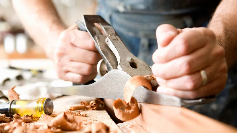 ¿Cómo elegir un cepillo manual para madera?