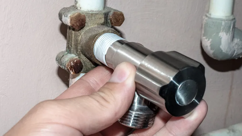 ¿Cómo instalar un grifo autoperforante?