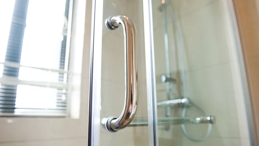 ¿Cómo elegir una mampara de ducha?