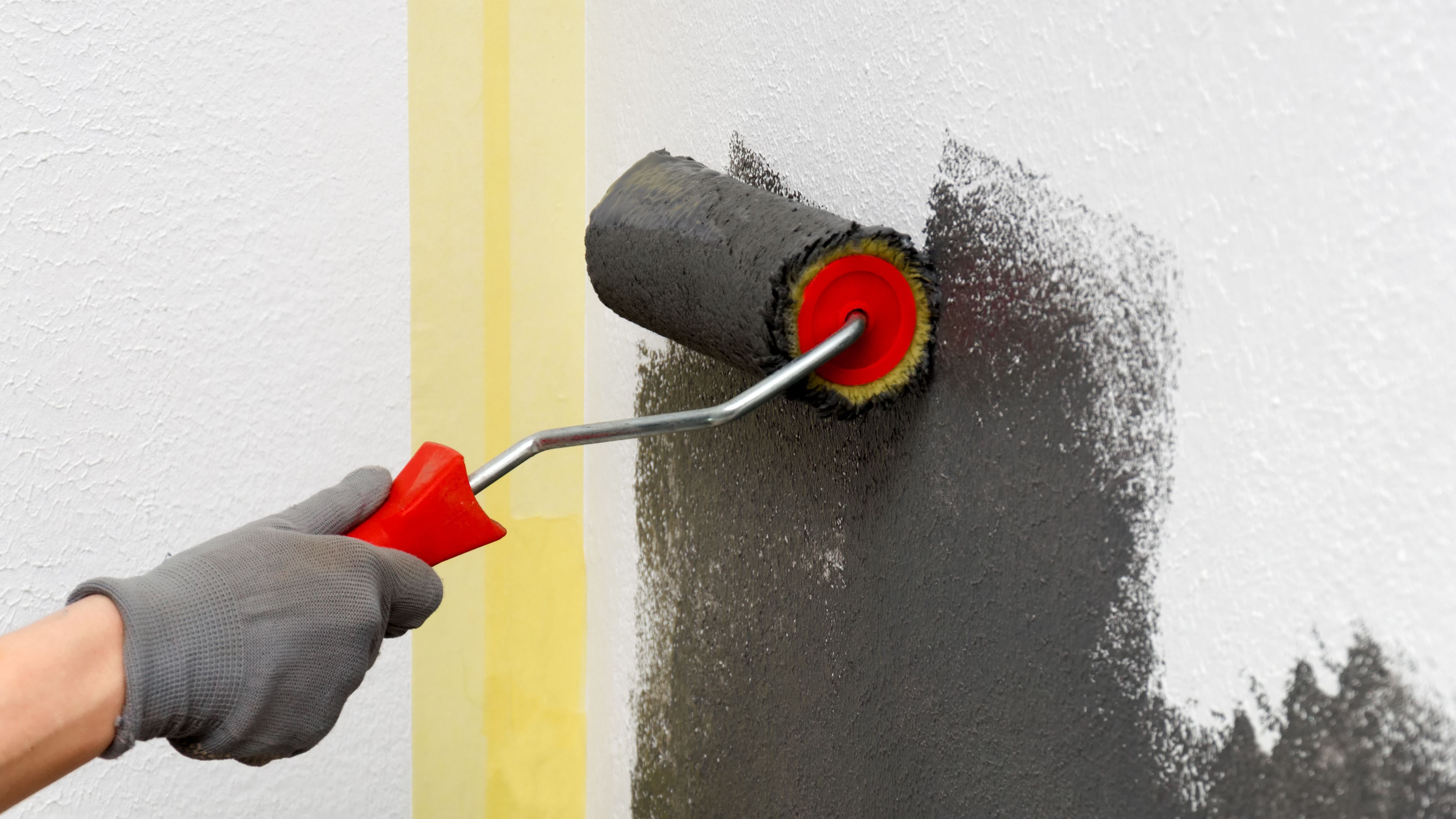 Peinture qui s'écaille dans la salle de bain