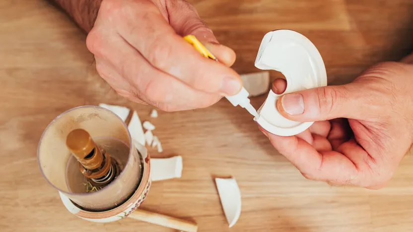 Comment choisir sa colle, son mastic de fixation ou sa résine