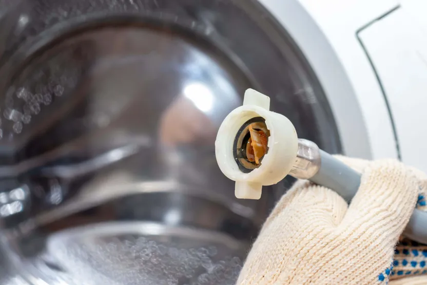 Comment installer un robinet de machine à laver auto-perceur