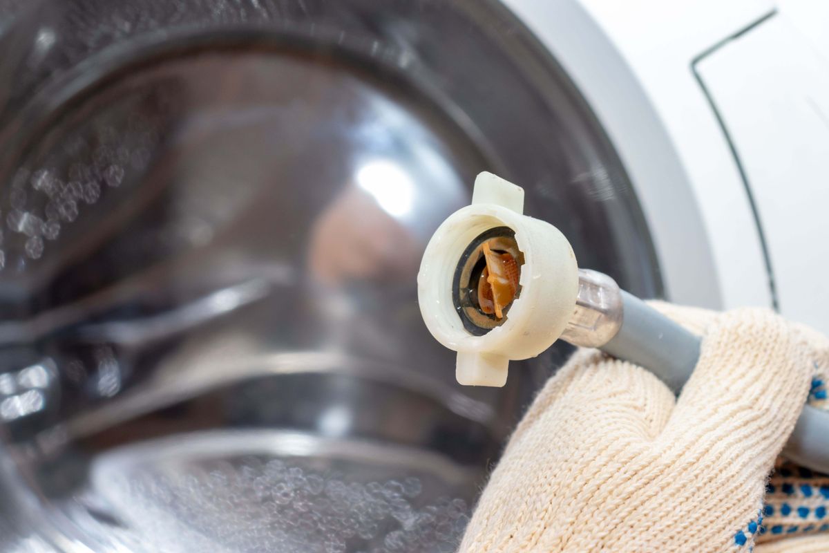 Comment installer un robinet de machine à laver auto-perceur