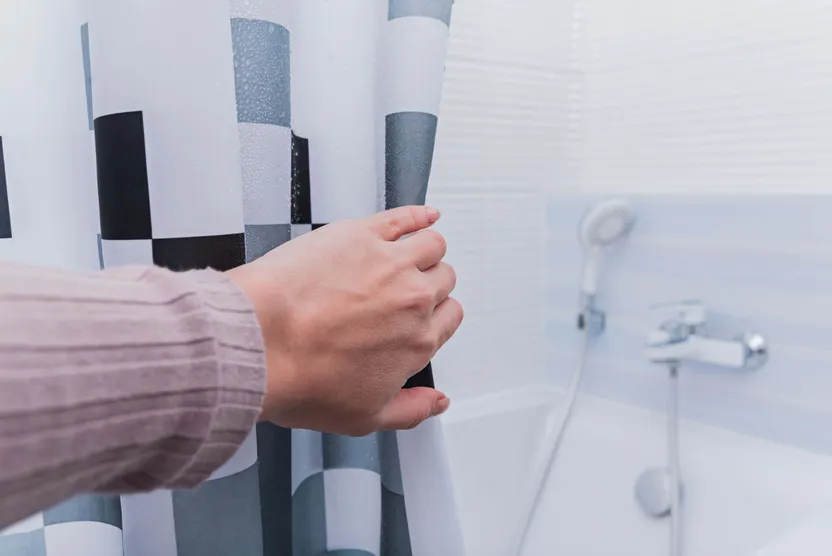 Cómo elegir una cortina o una mampara de baño
