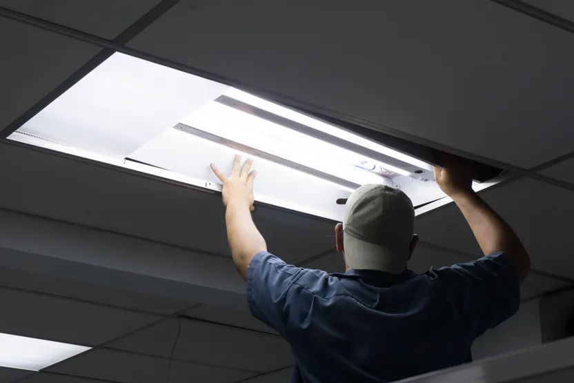 LED-Leisten und Neon-Lichtleisten: alles, was Sie wissen müssen