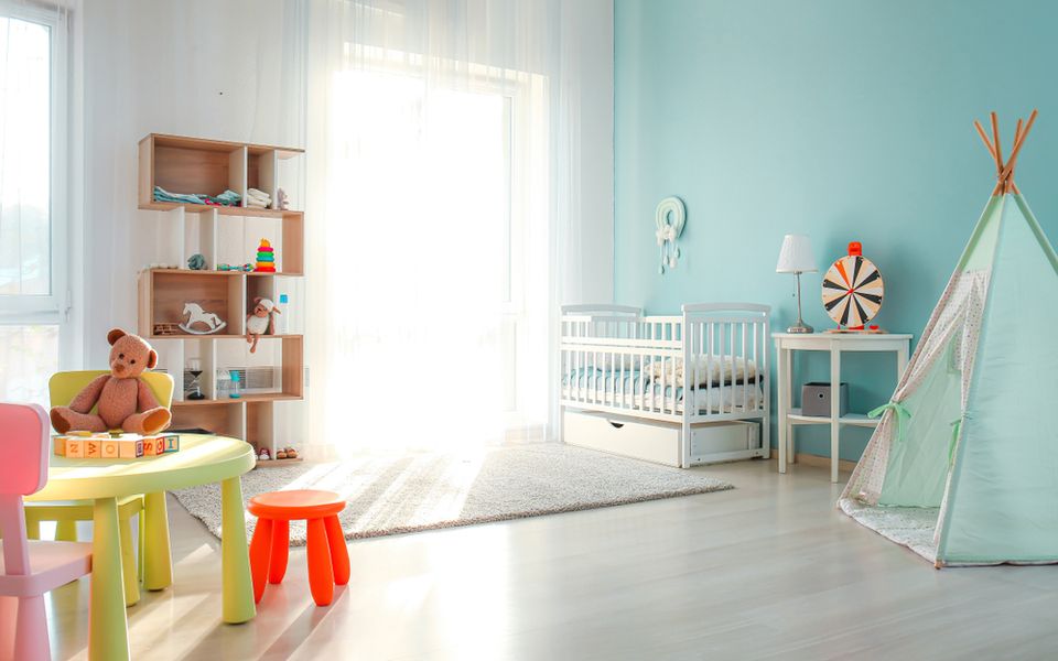 Comment et pourquoi humidifier  une chambre bébé