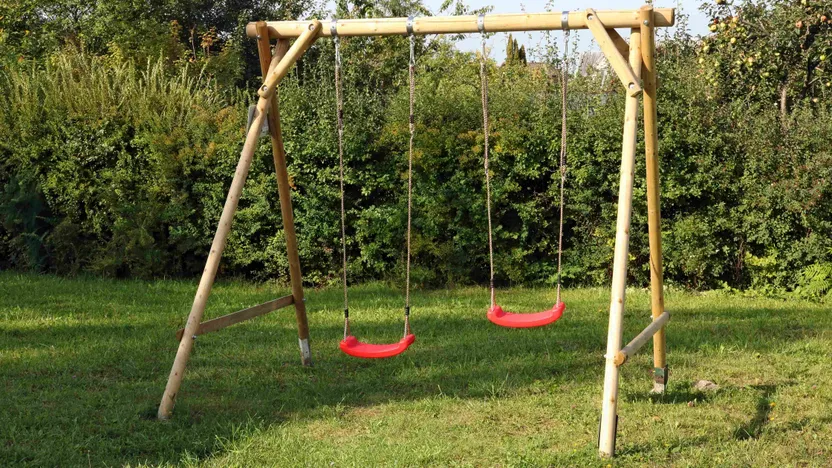 Come installare una struttura per altalena