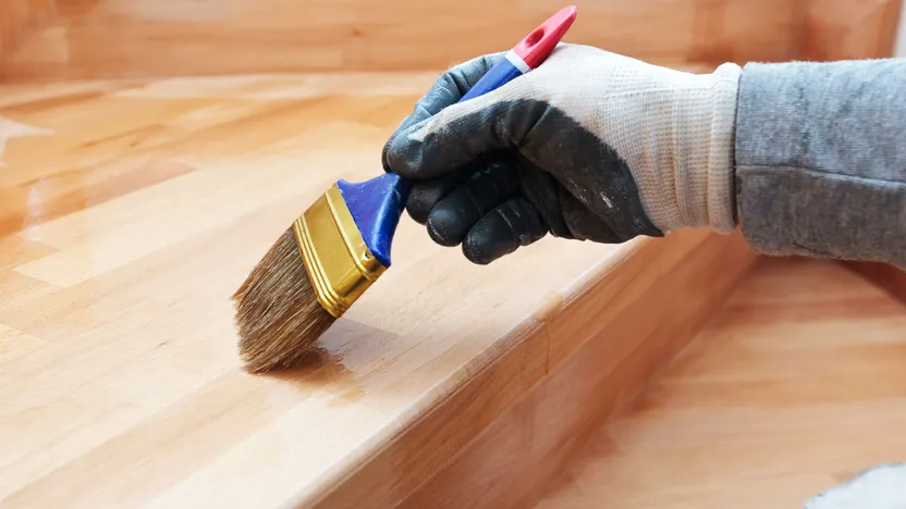 Eine Treppe streichen: So geht's