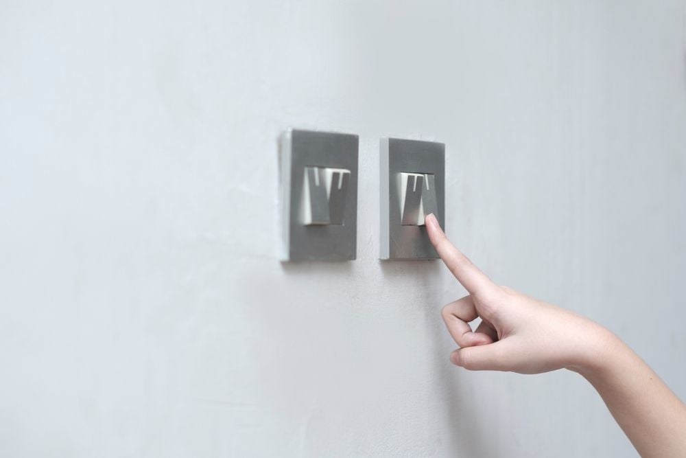 Cómo conmutar dos interruptores?