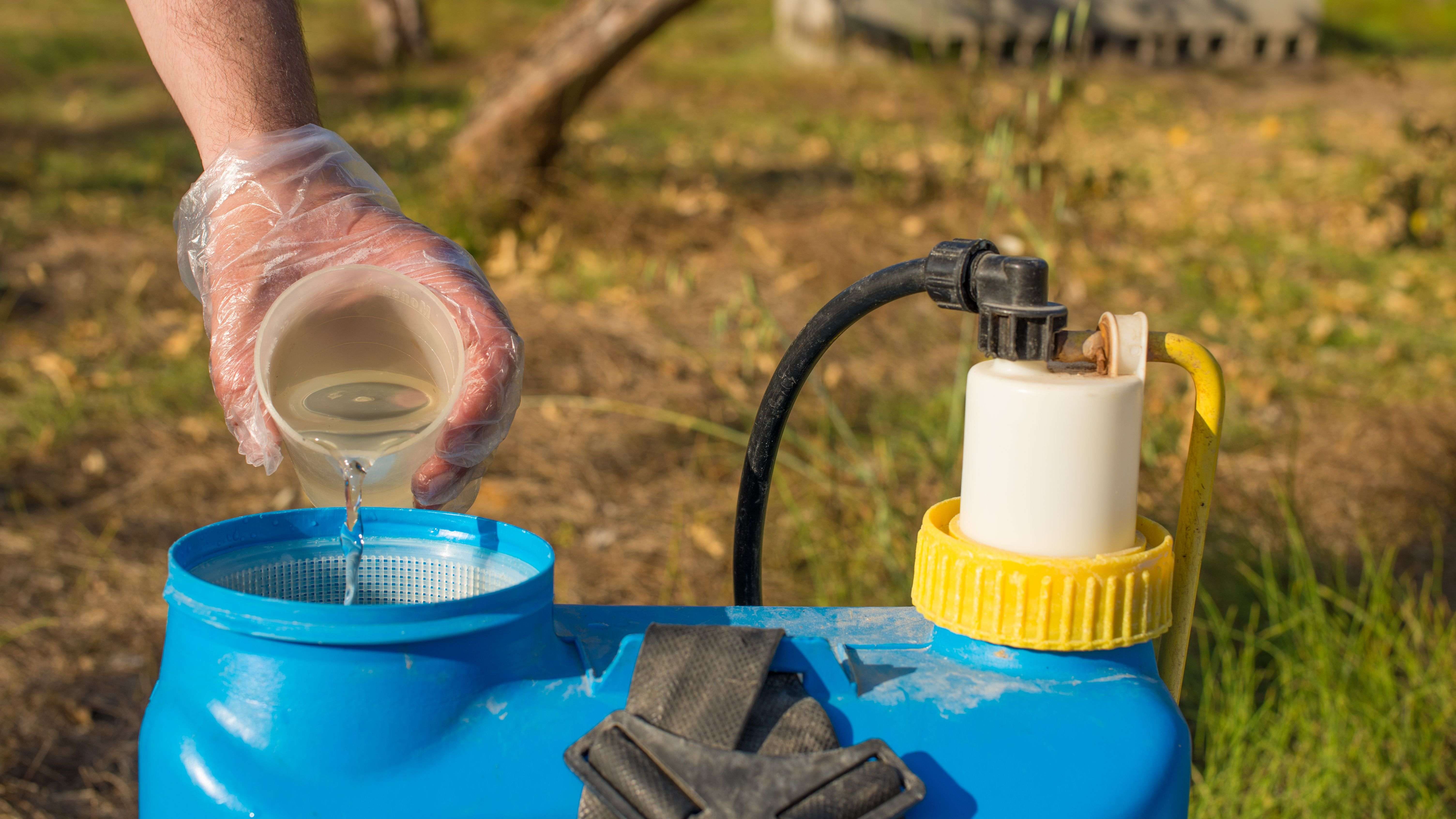 Pulverizador de Agua a Presión 1,5L para Fumigar · Huerta y Jardín