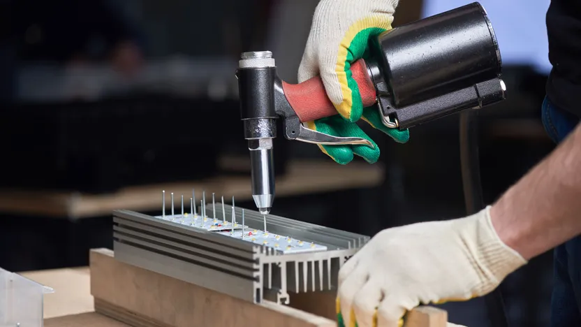 ¿Cómo elegir una remachadora manual?