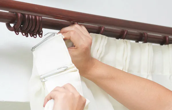 How to hang curtains