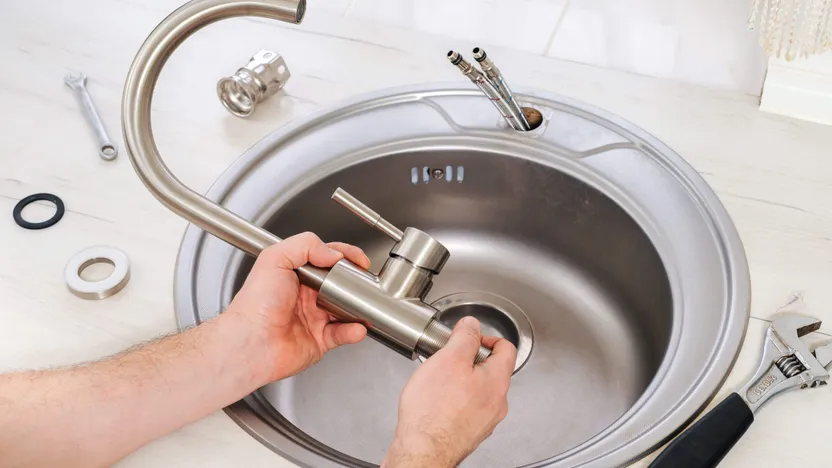 Come installare un lavello