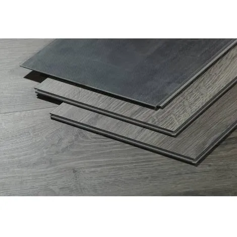 Come posare un pavimento in listoni di PVC