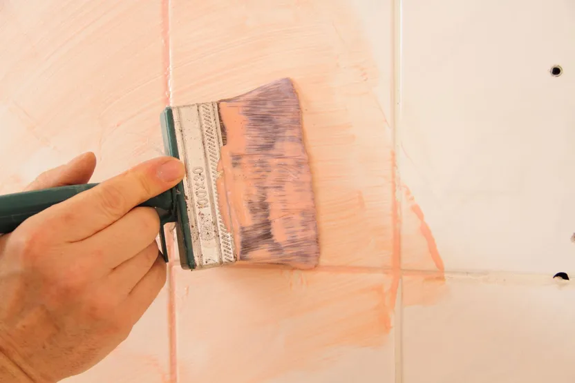 Come verniciare le piastrelle del pavimento del bagno