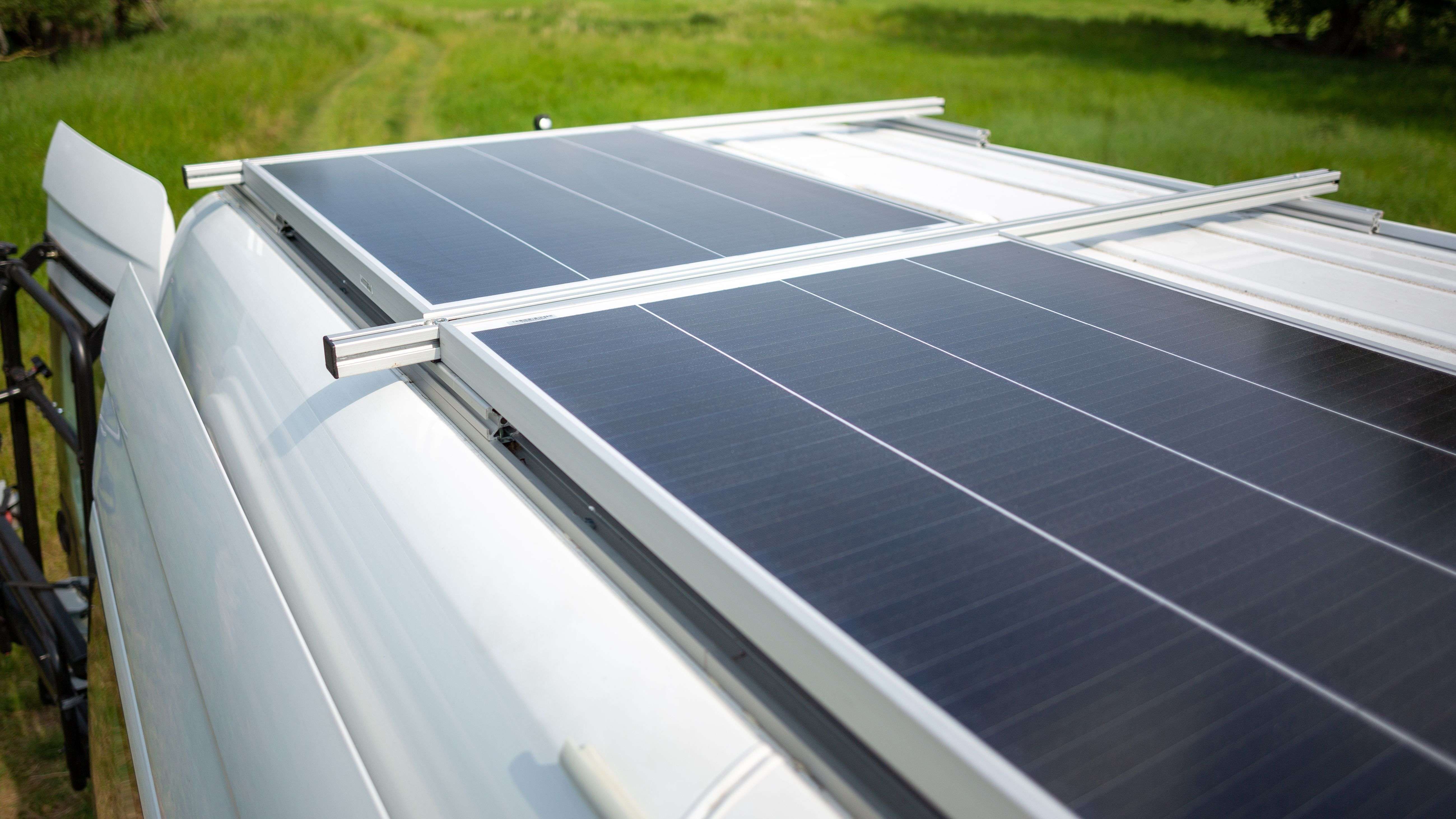 Paneles solares fotovoltaicos para caravanas y barcos de recreo - Panel  Solar Fotovoltaico