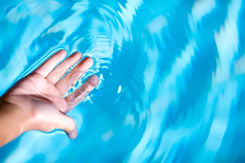 So finden Sie den richtigen Pool-Klarmacher