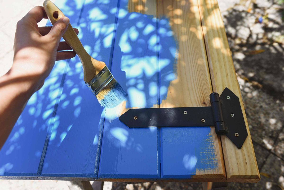 How to paint exterior shutters