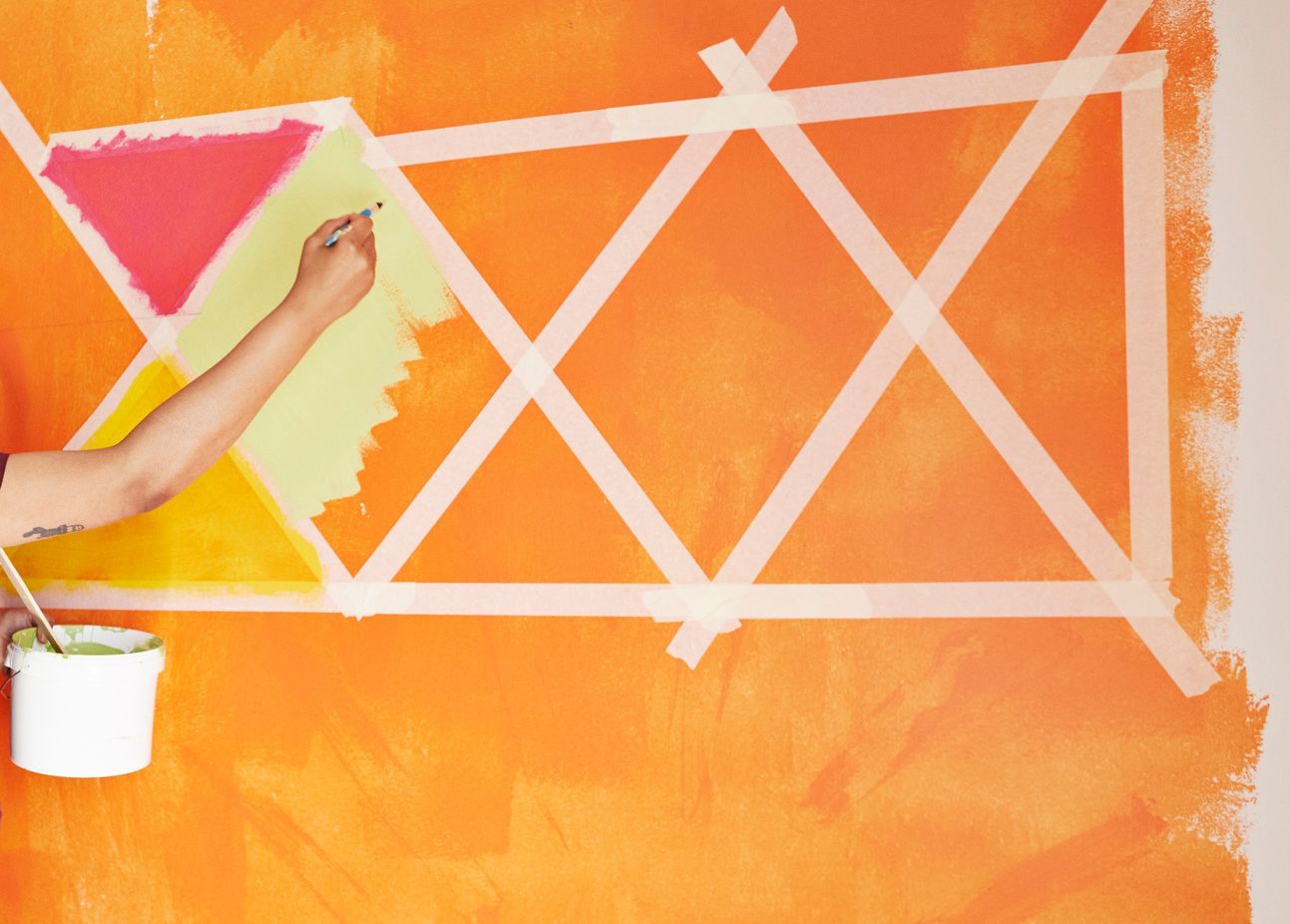 How to paint a bedroom