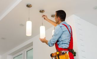 Come installare un lampadario a sospensione