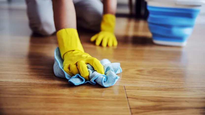 Come applicare l'olio sul parquet