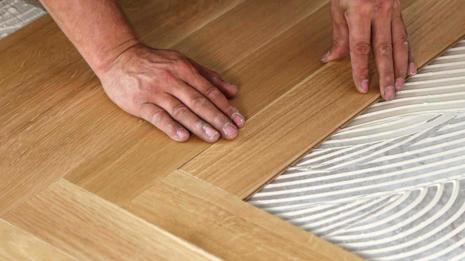 Comment poser un parquet contrecollé