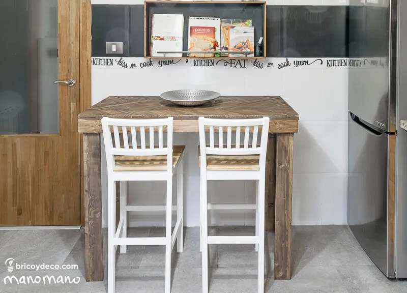 Come realizzare un tavolo da cucina con i bancali