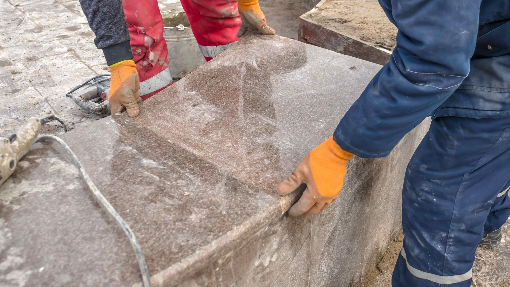 How to lay outdoor tiles