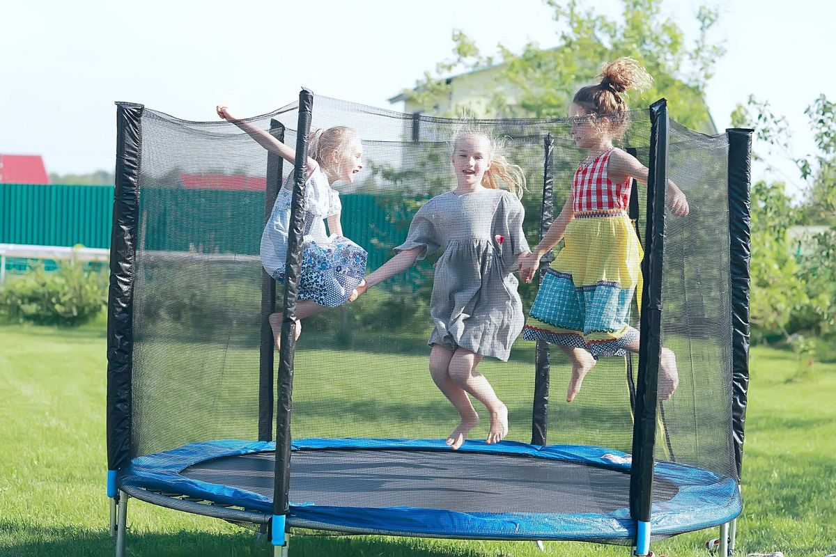 How to set up a trampoline