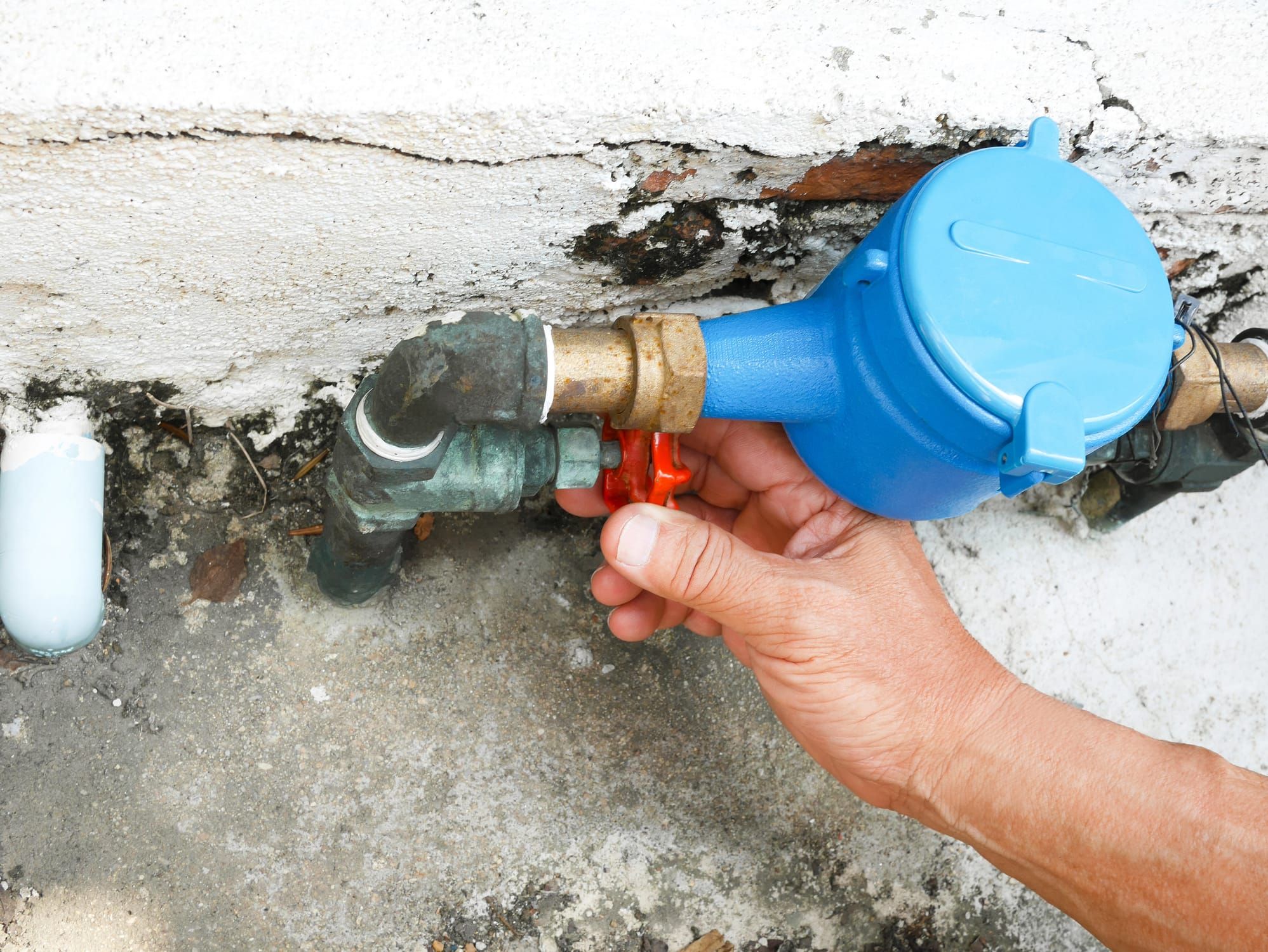 5 méthodes pour arrêter une fuite d'eau sous haute pression