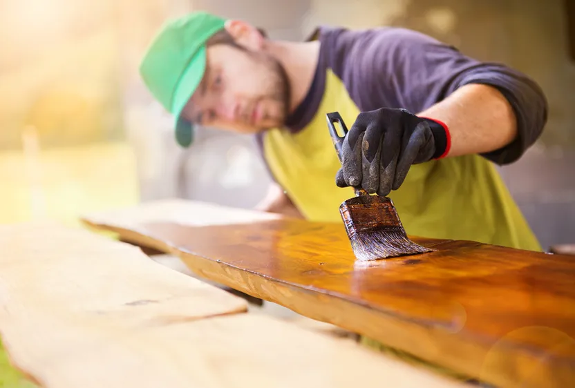 ¿Cómo lacar un mueble?