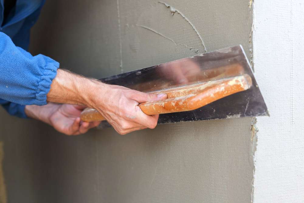 How to plaster a wall