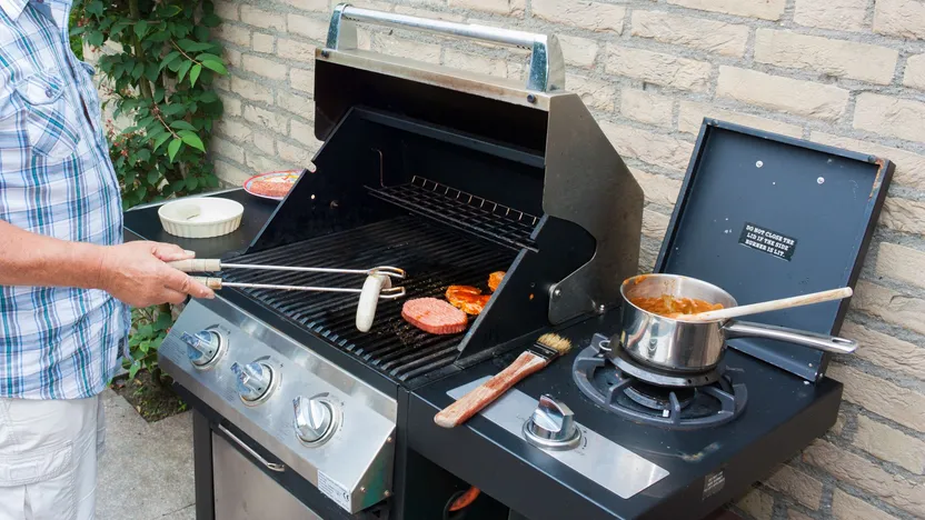 Gasgrill oder Holzkohlegrill: Was ist besser?