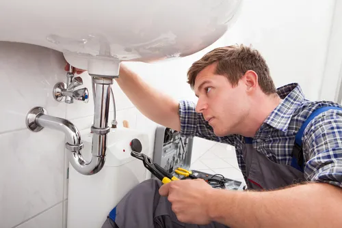 ¿Cómo instalar el desagüe de un lavabo?
