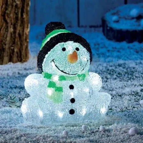 Illuminazioni natalizie: come addobbare il giardino e la casa