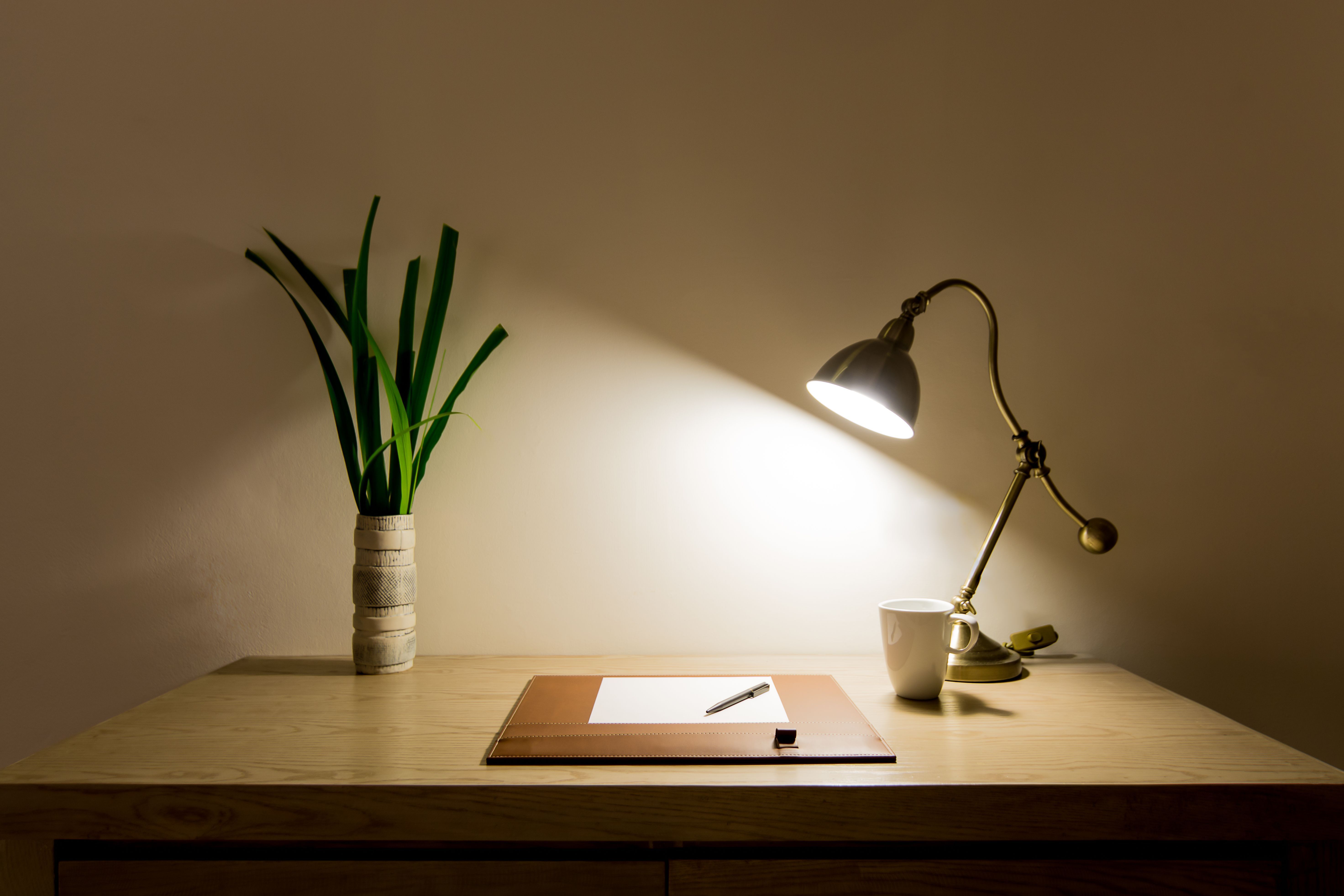 Cómo elegir una lámpara de escritorio o flexo?