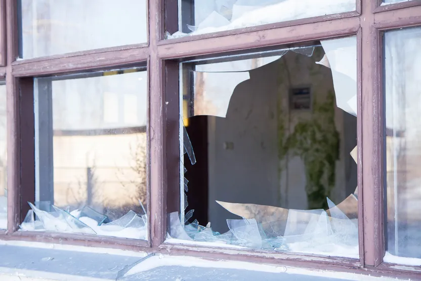 How to repair a window