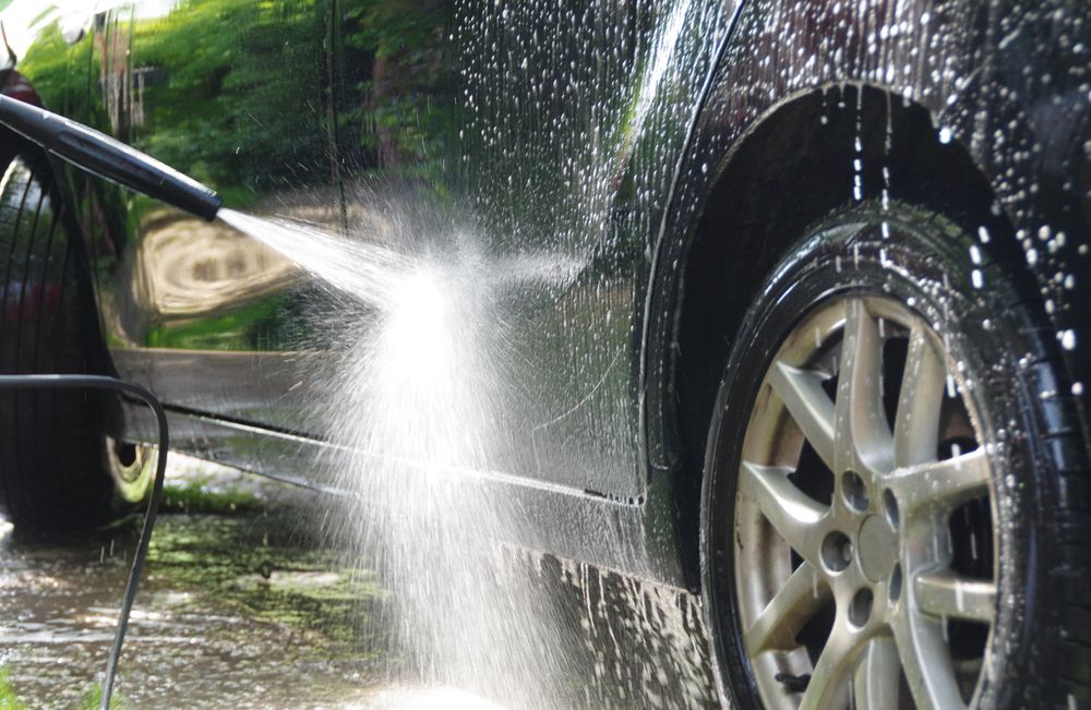 Cómo limpiar un coche con una hidrolimpiadora?