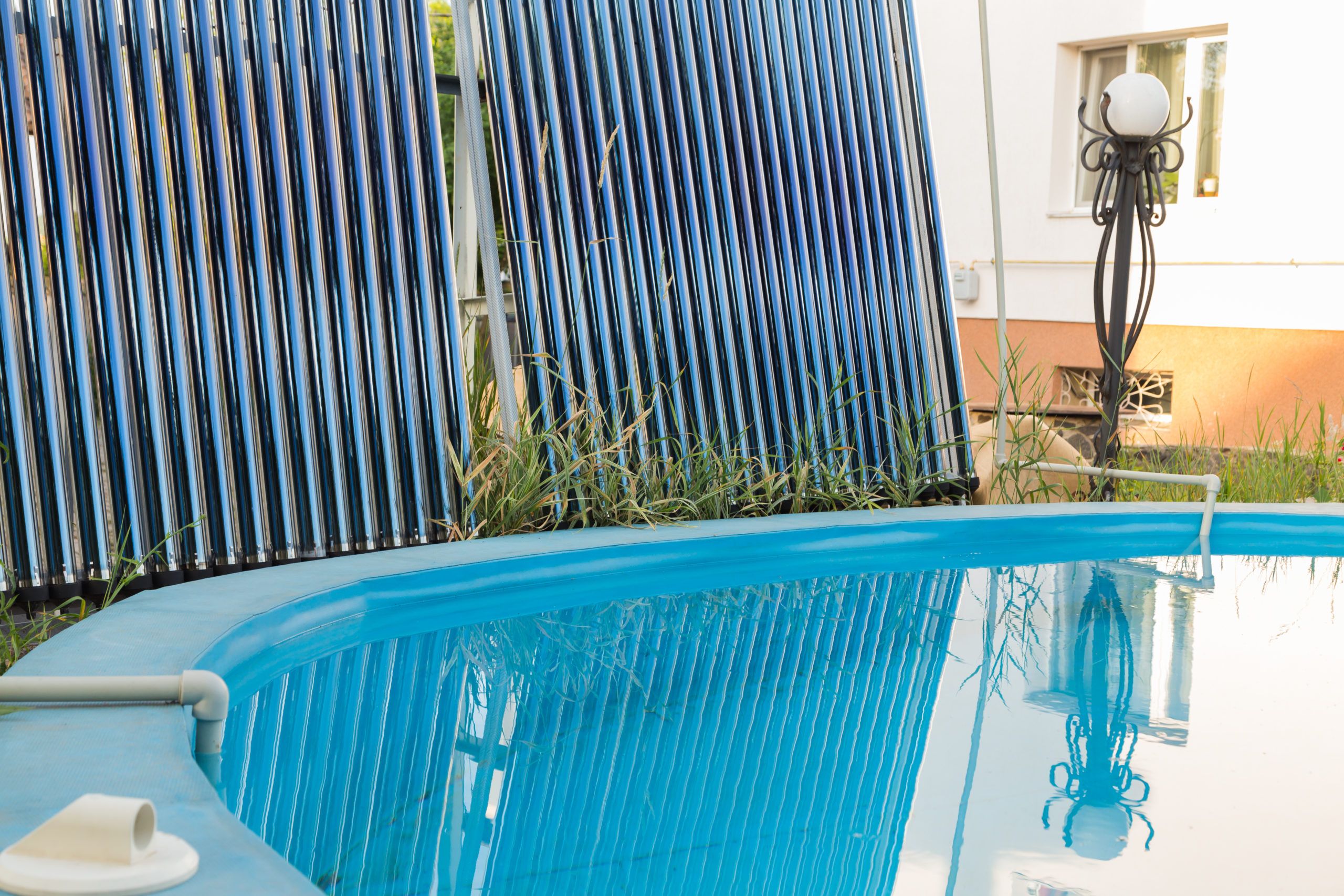 Choisir un chauffage solaire de piscine : les points essentiels -  ChauffagePiscine.com
