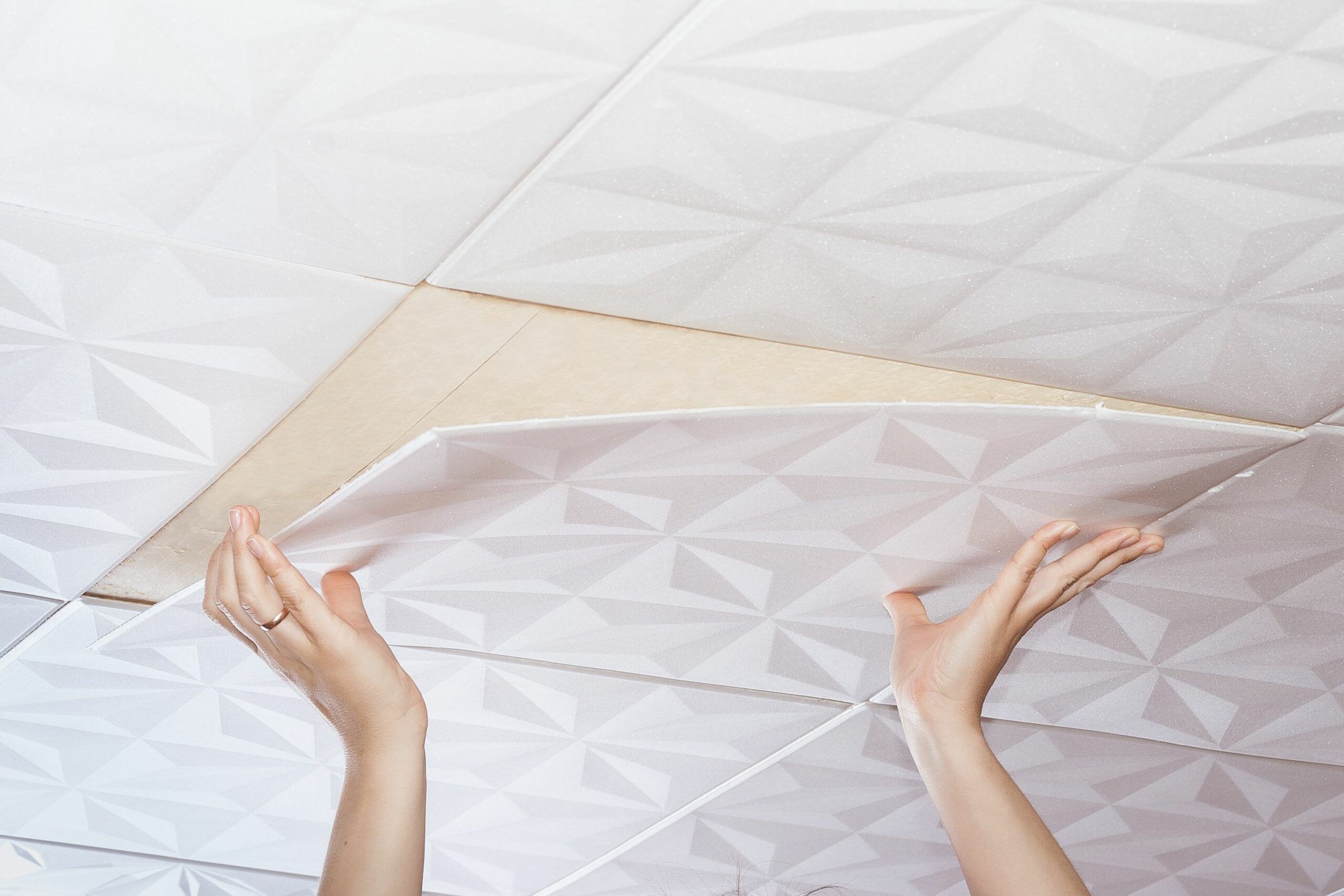 Comment choisir des dalles de plafond ?