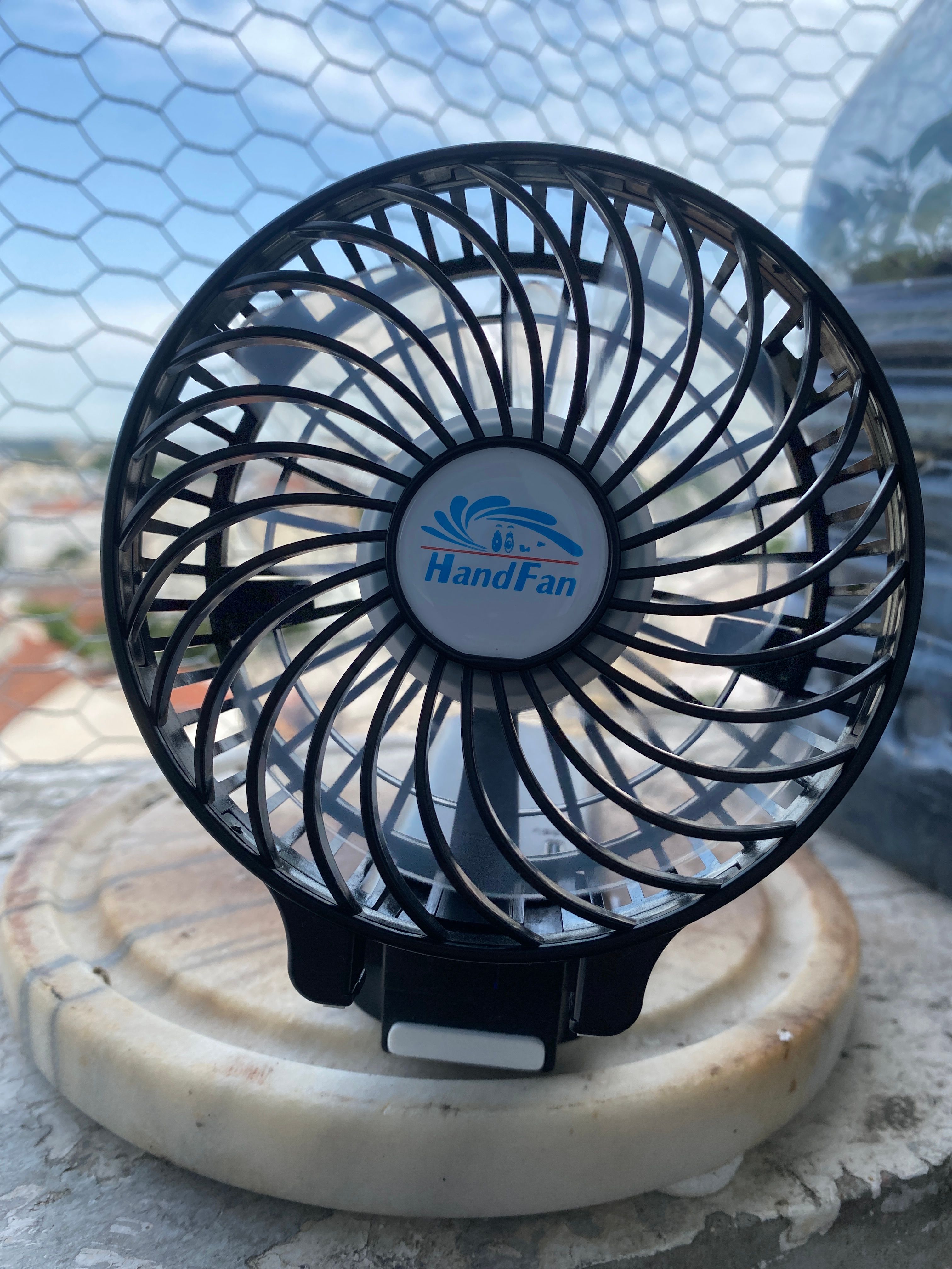 Ventilateur USB Avec Mousqueton - Portable, Léger, Silencieux - Parfait Pour Sac à Dos, Bureau, Voyage - Brise Fraîche Instantanée