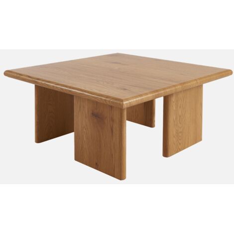 Mesa de centro baja y cuadrada
