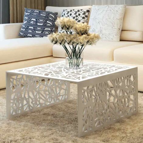 Mesa de centro con diseño geométrico calado aluminio plateado