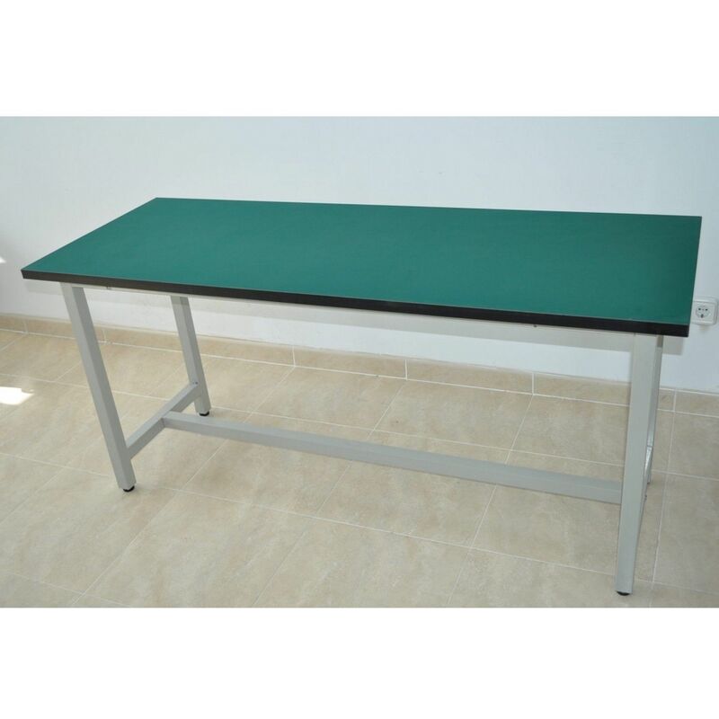 

Mesa de trabajo con recubrimiento antiestatico 160cmx80cm y 75cm altura