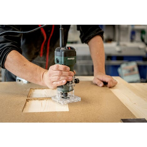 Metabo FM 500-6 Kantenfräse (leichte & kompakte Fräse, Kantfräse)  601741000
