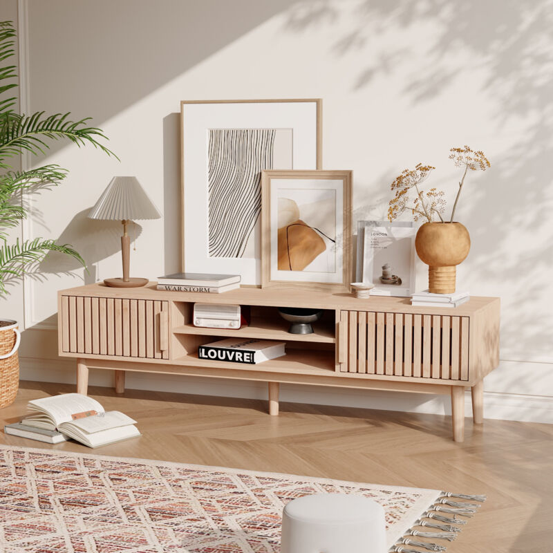 Meuble TV 150 cm, Buffet bas de style Boho pour téléviseur jusqu'à 65 pouces avec portes canelées, MDF, Naturel