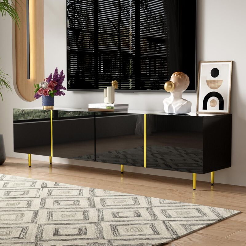 Dans Les Nuages - Meuble tv 170 cm, avec 4 portes de rangement, brillant, pieds en métal dorées, rectangulaire, scandinave, meuble salon en bois