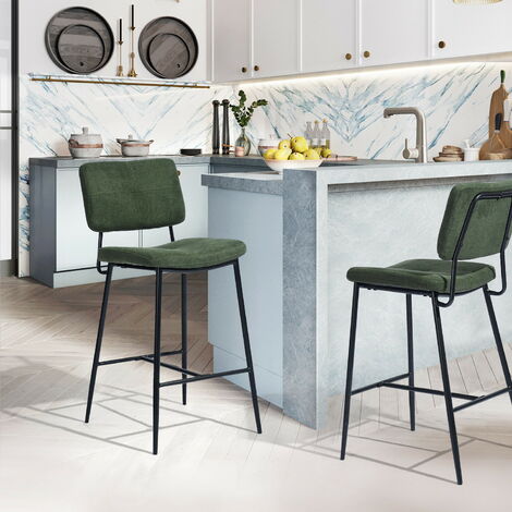 Meubles Cosy – Lot de 2 tabourets de bar vintage en tissu vert – Hauteur d'assise 69 cm – Pieds en métal noir – Repose-pieds intégré