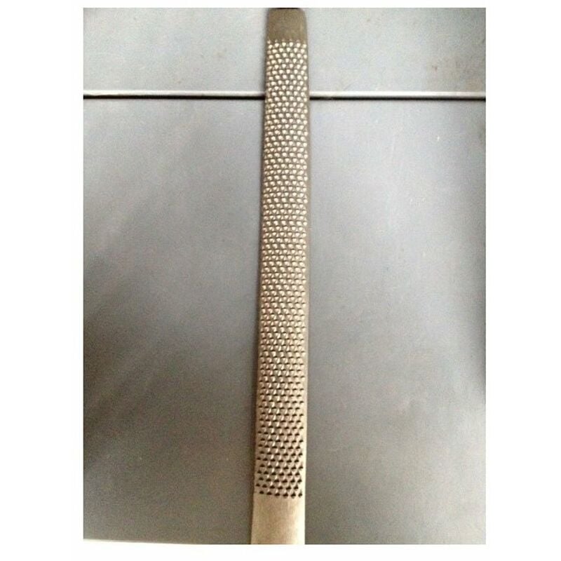 Bassoli - mezzatonda Râpe 14 pour encastrer les barbes